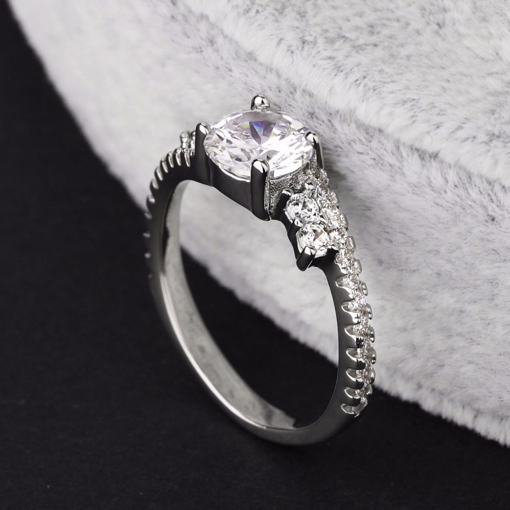 定制银饰品925纯银戒指女性珠宝钻石结婚订婚情侣戒指